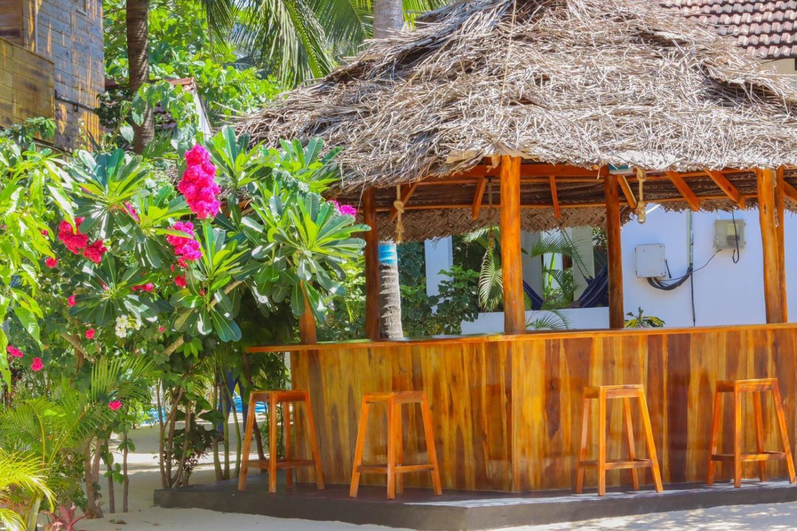 Lucky Bay Hotel Arugam Bay Exterior photo